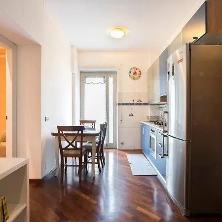 A Poche Fermate Dal Centro - Design Apartment *