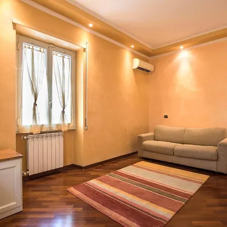 Apartment A Poche Fermate Dal Centro - Design