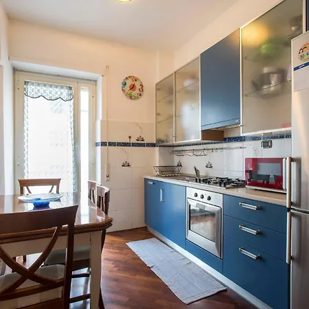 A Poche Fermate Dal Centro - Design Apartment *